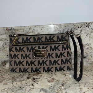 Michael Kors Wristlet
